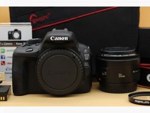 ขาย Canon EOS 100D + Lens EF 50mm F/1.8 II อดีตประกันร้าน สภาพสวย ใช้งานน้อยมาก ชัตเตอร์ 309 รูป เมนูไทย อุปกรณ์พร้อมกระเป๋า   อุปกรณ์และรายละเอียดของสินค้